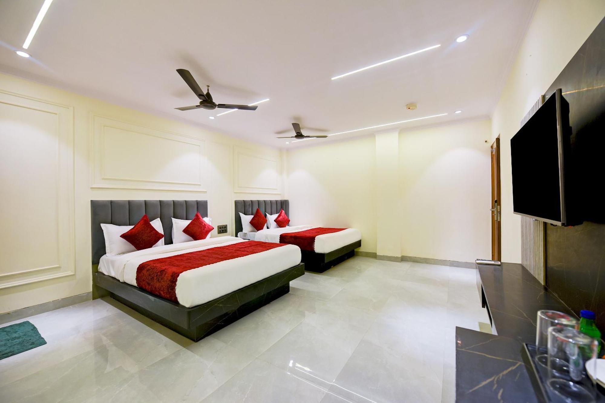 Hotel Surya Plaza New Delhi Eksteriør bilde