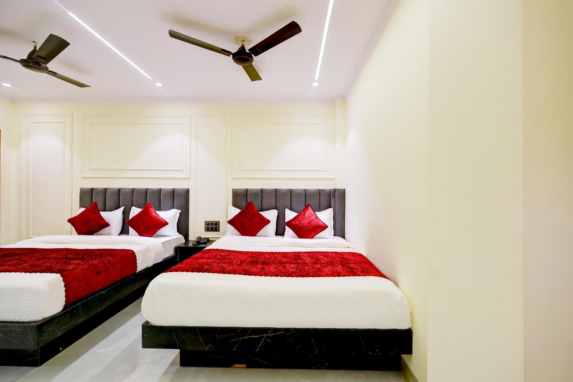 Hotel Surya Plaza New Delhi Eksteriør bilde