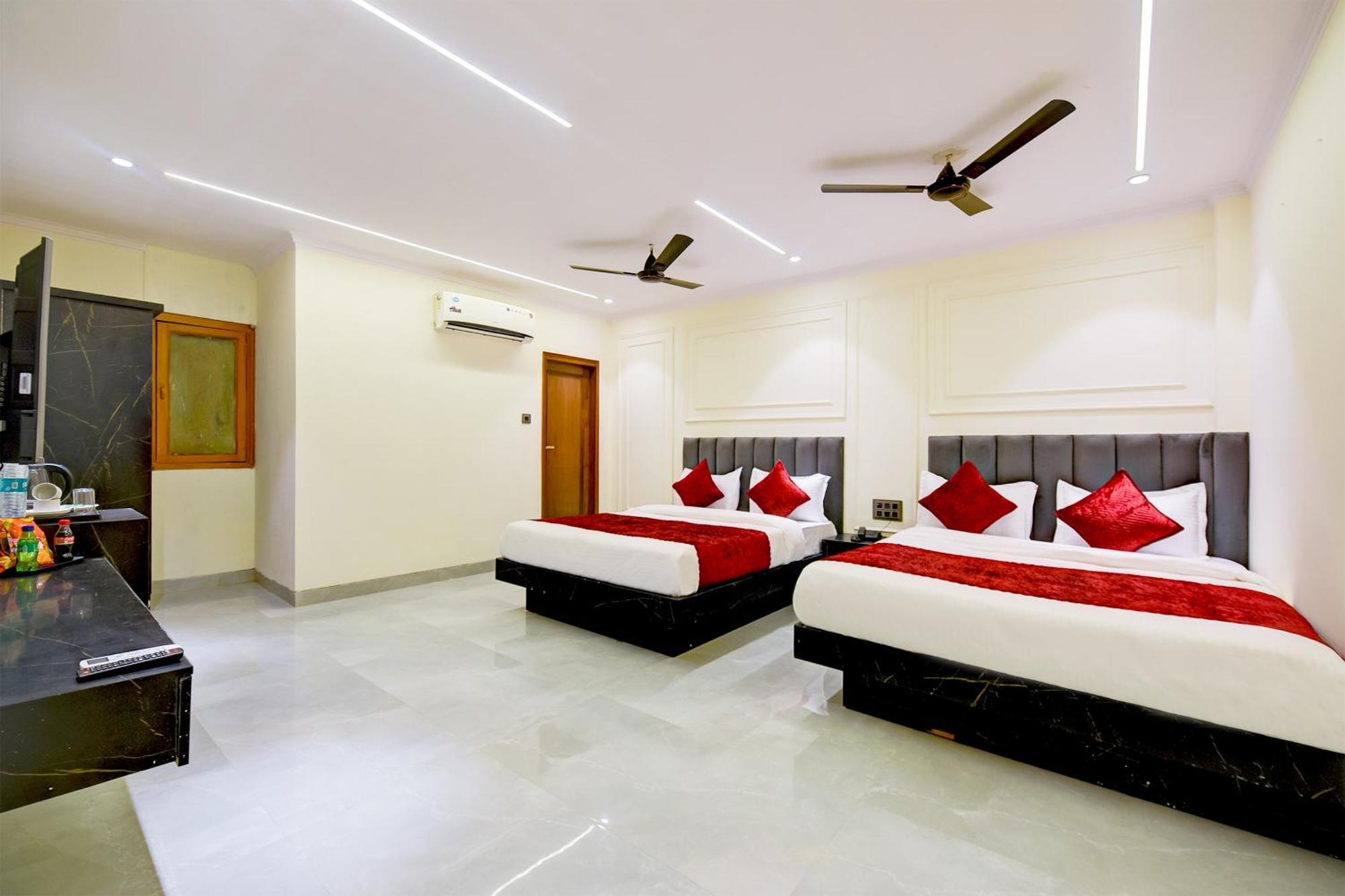 Hotel Surya Plaza New Delhi Eksteriør bilde