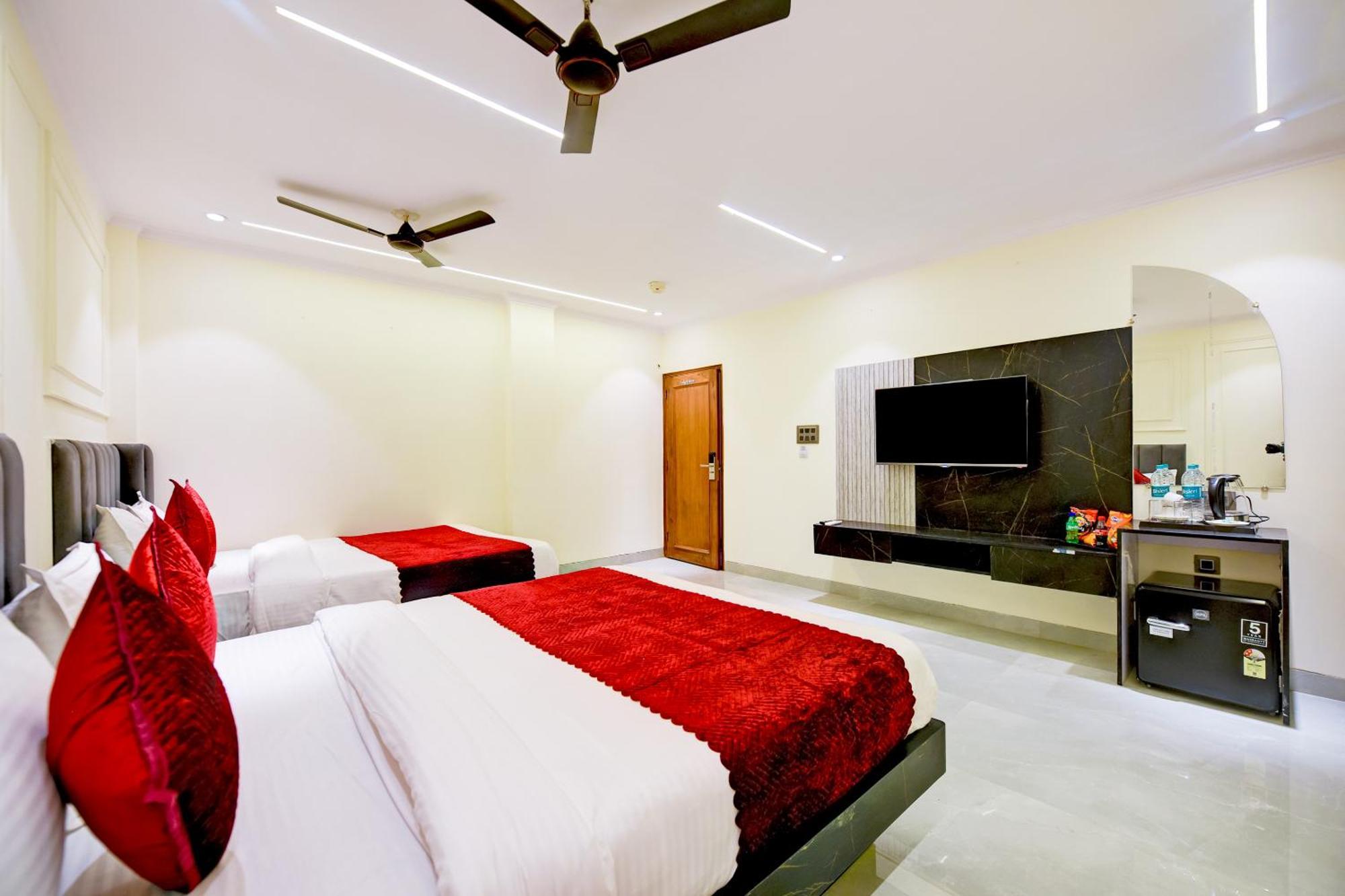 Hotel Surya Plaza New Delhi Eksteriør bilde