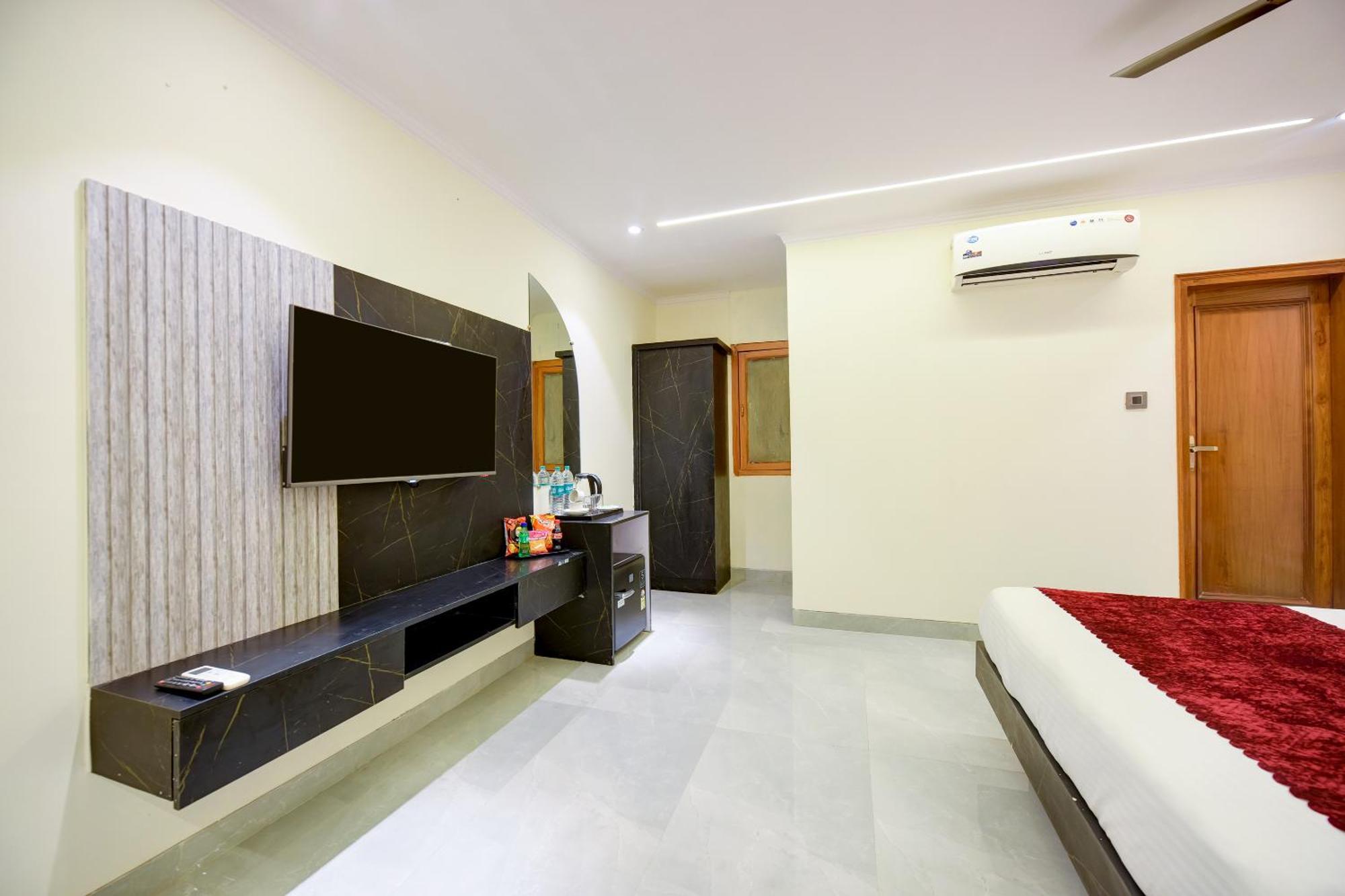 Hotel Surya Plaza New Delhi Eksteriør bilde